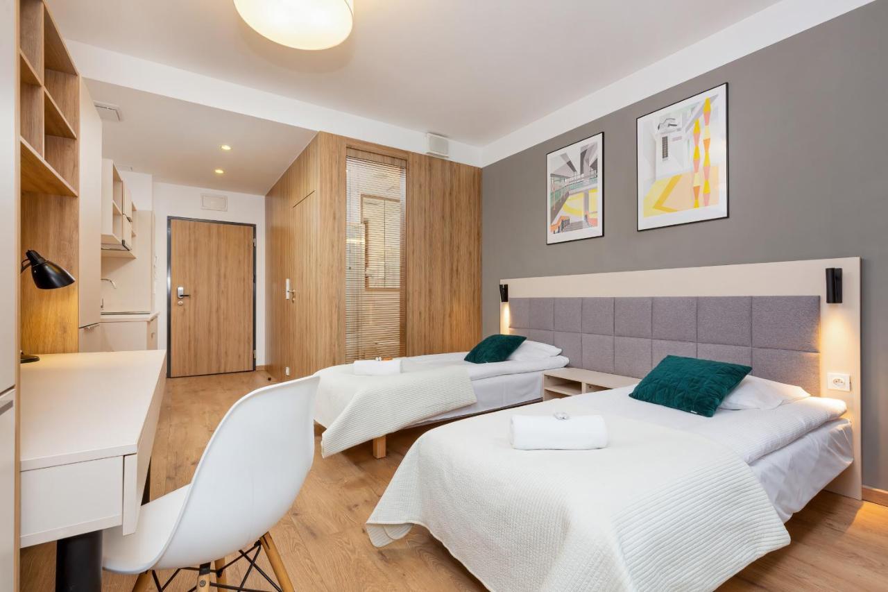 Wolska Residence Apartments With Parking By Noclegi Renters Varşova Dış mekan fotoğraf